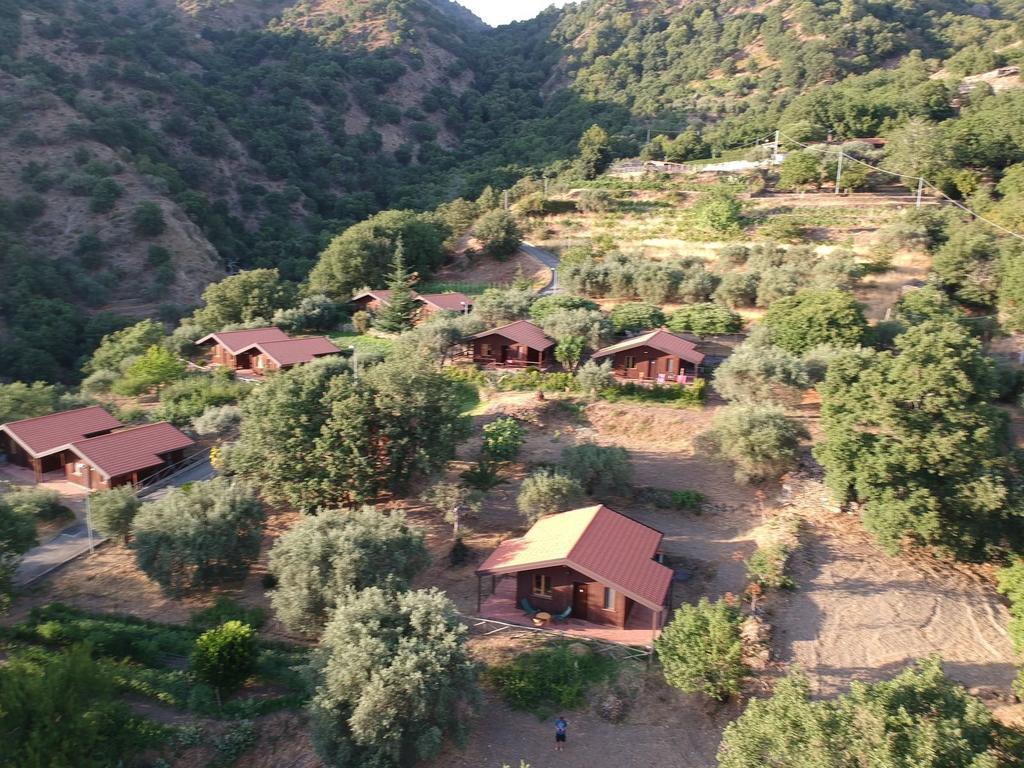 Agriturismo San Cataldo Motta Camastra Eksteriør billede