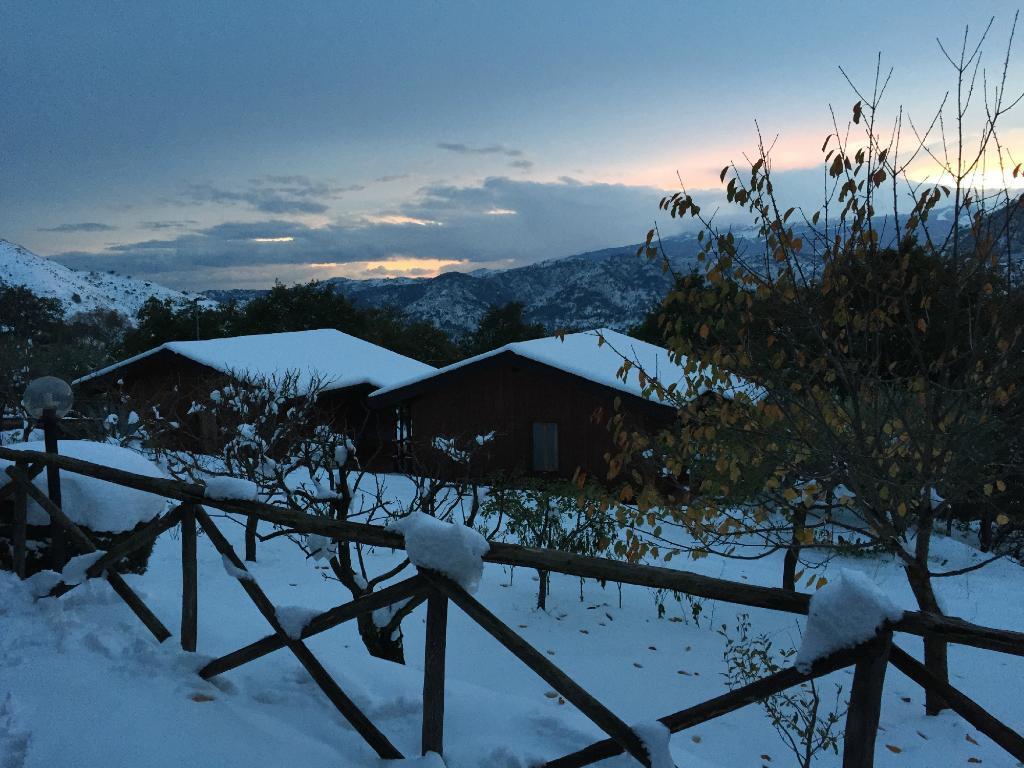 Agriturismo San Cataldo Motta Camastra Eksteriør billede